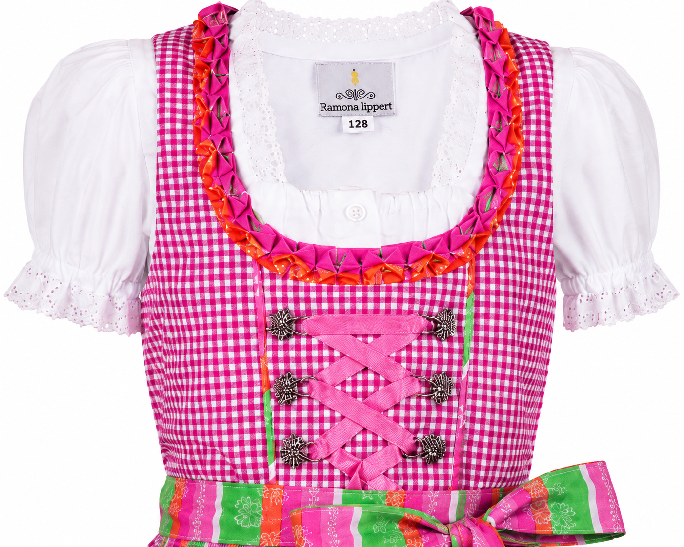 Kinderdirndl Lina in Szene gesetzt