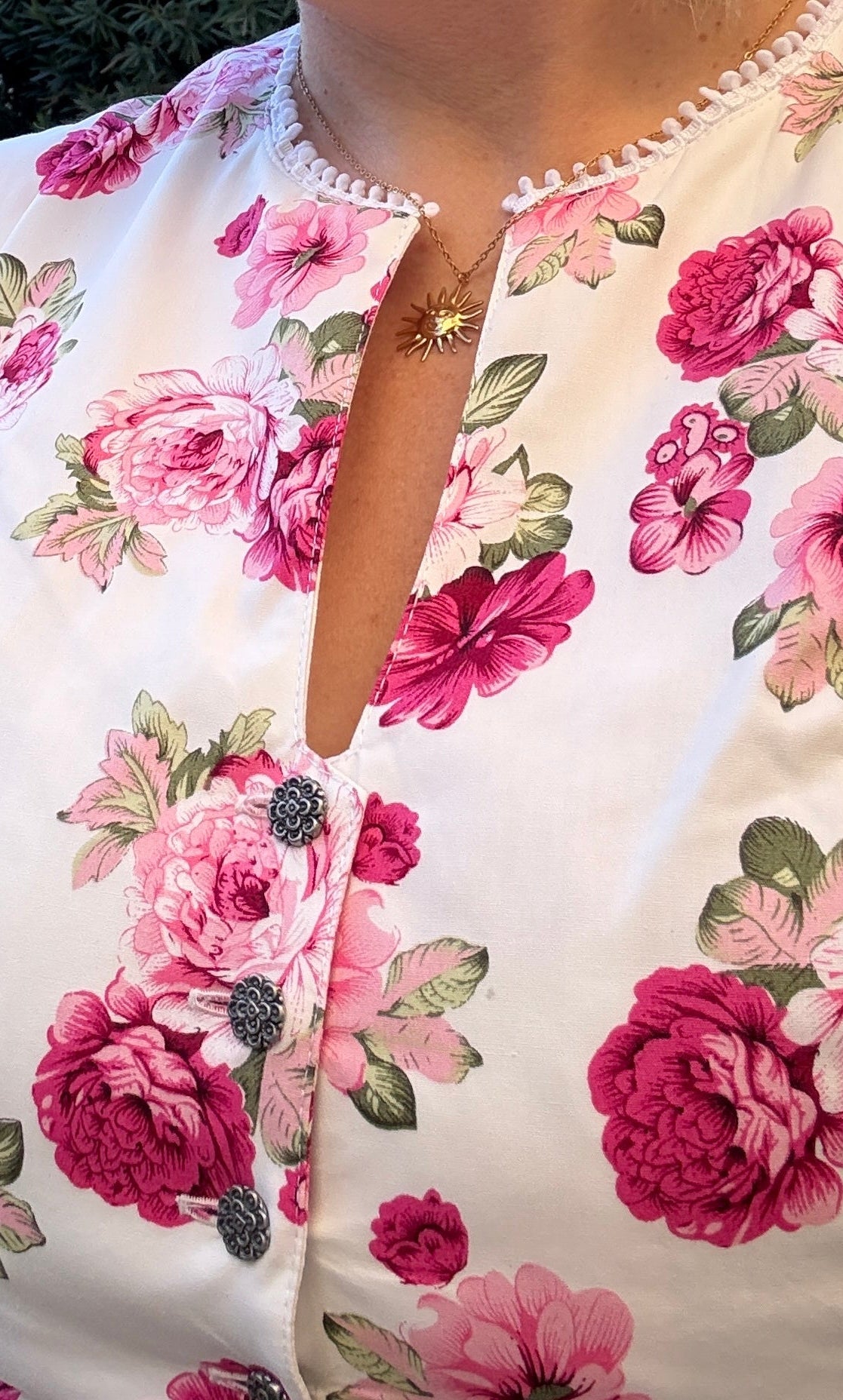 Detailaufnahme von Knöpfen Dirndl Christine