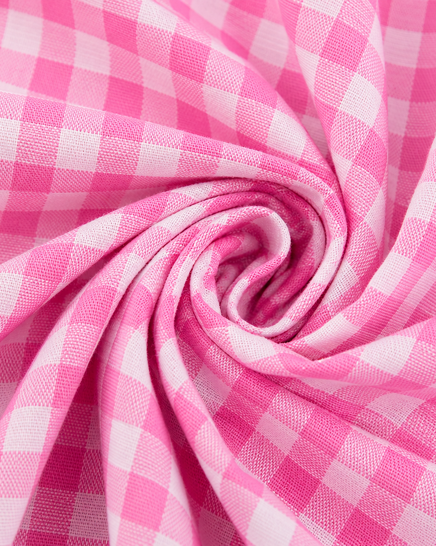 Detailaufnahme der Schürze vom Kinderdirndl Nina