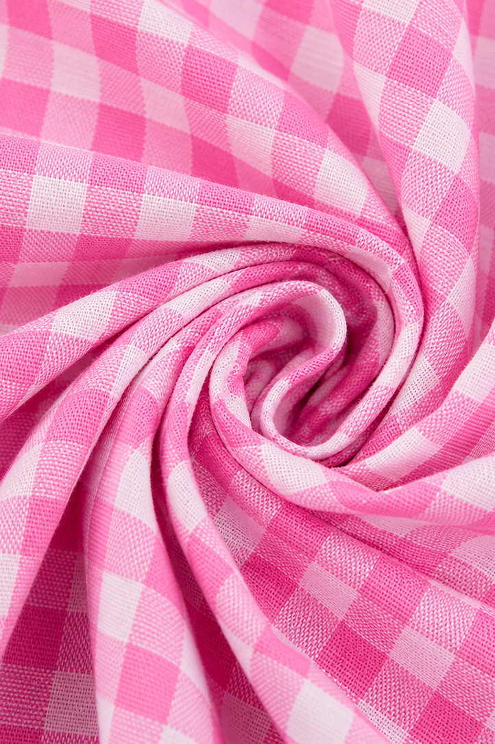 Detailaufnahme der Schürze vom Kinderdirndl Nina