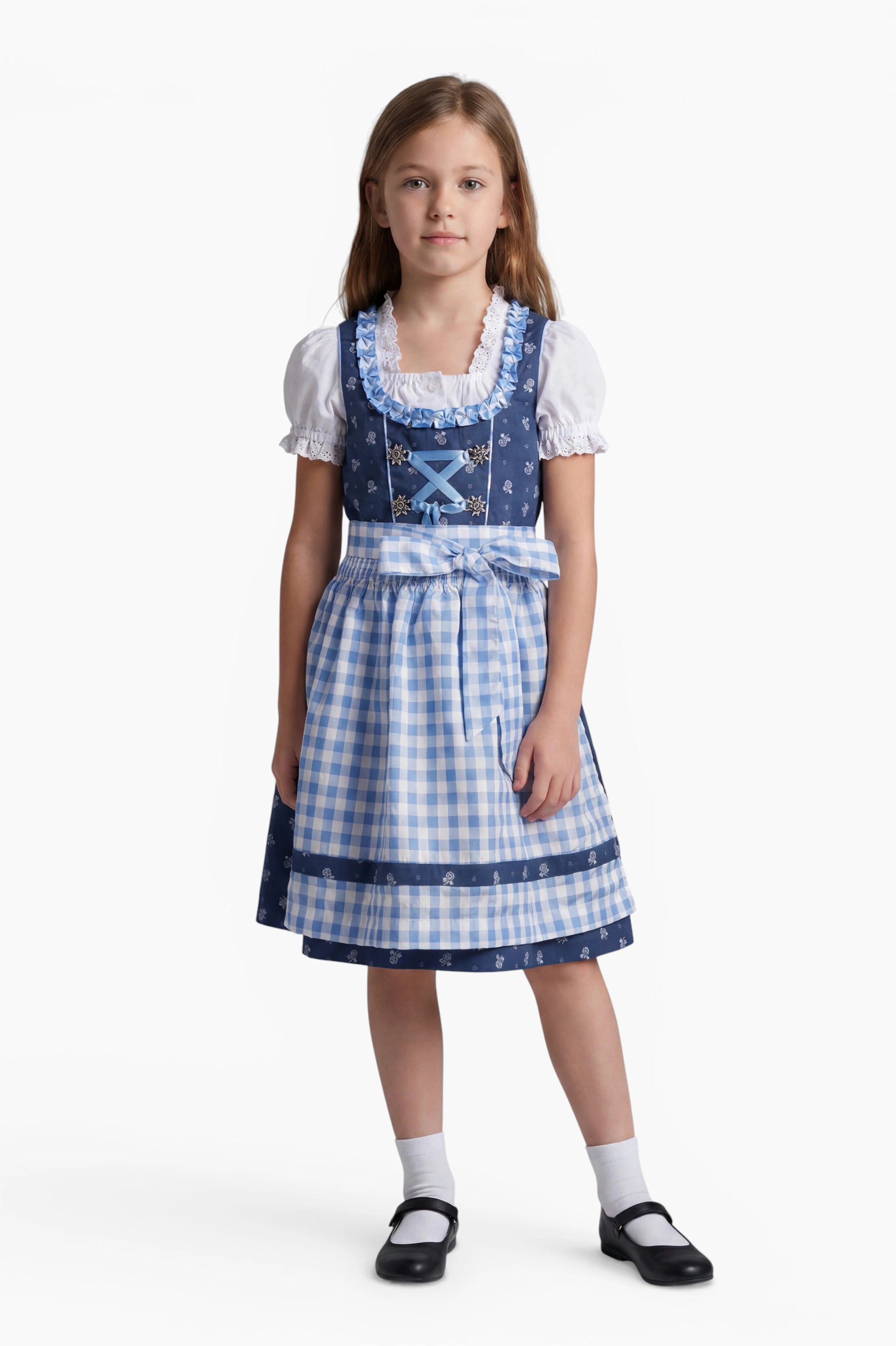 Mädchen trägt das Kinderdirndl Chrissi in Blau