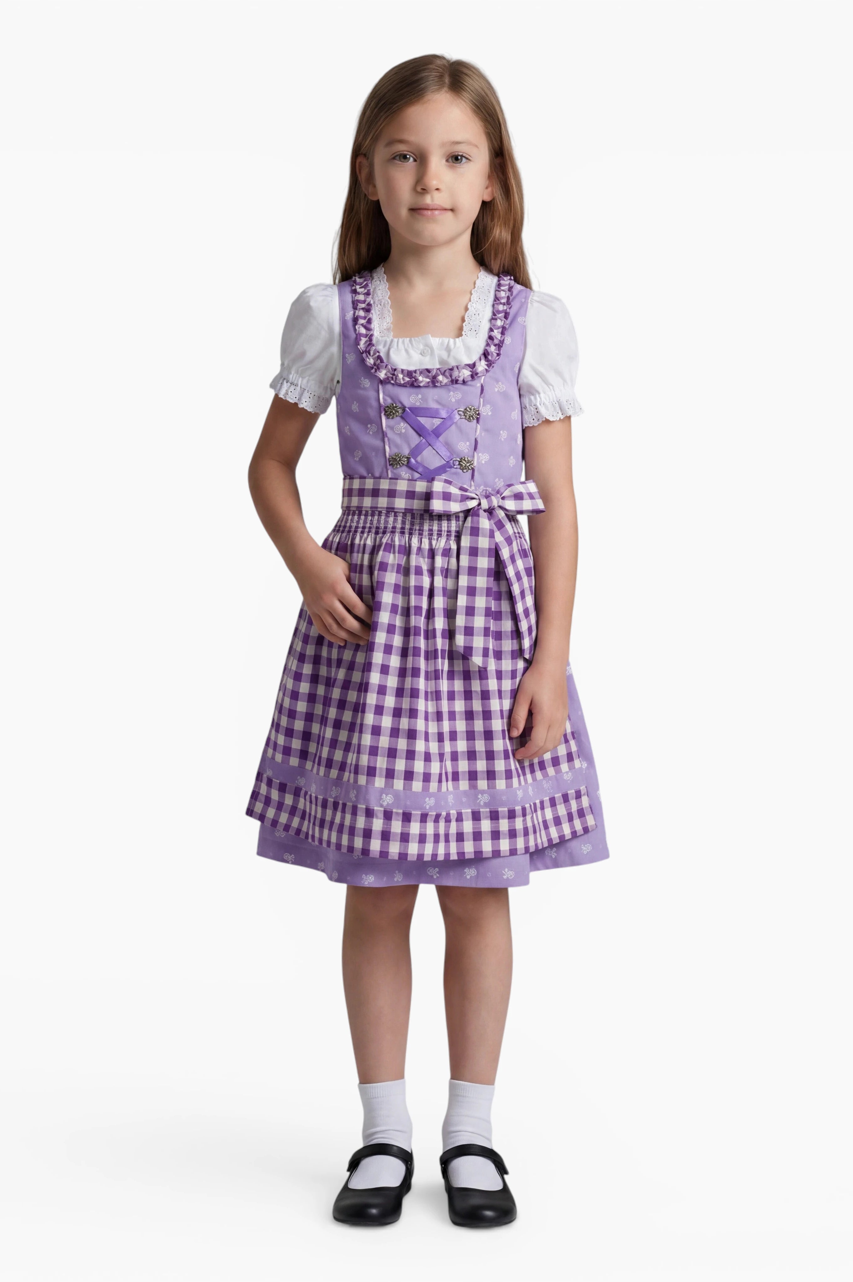 Mädchen trägt das Kinderdirndl Chrissi in Lila