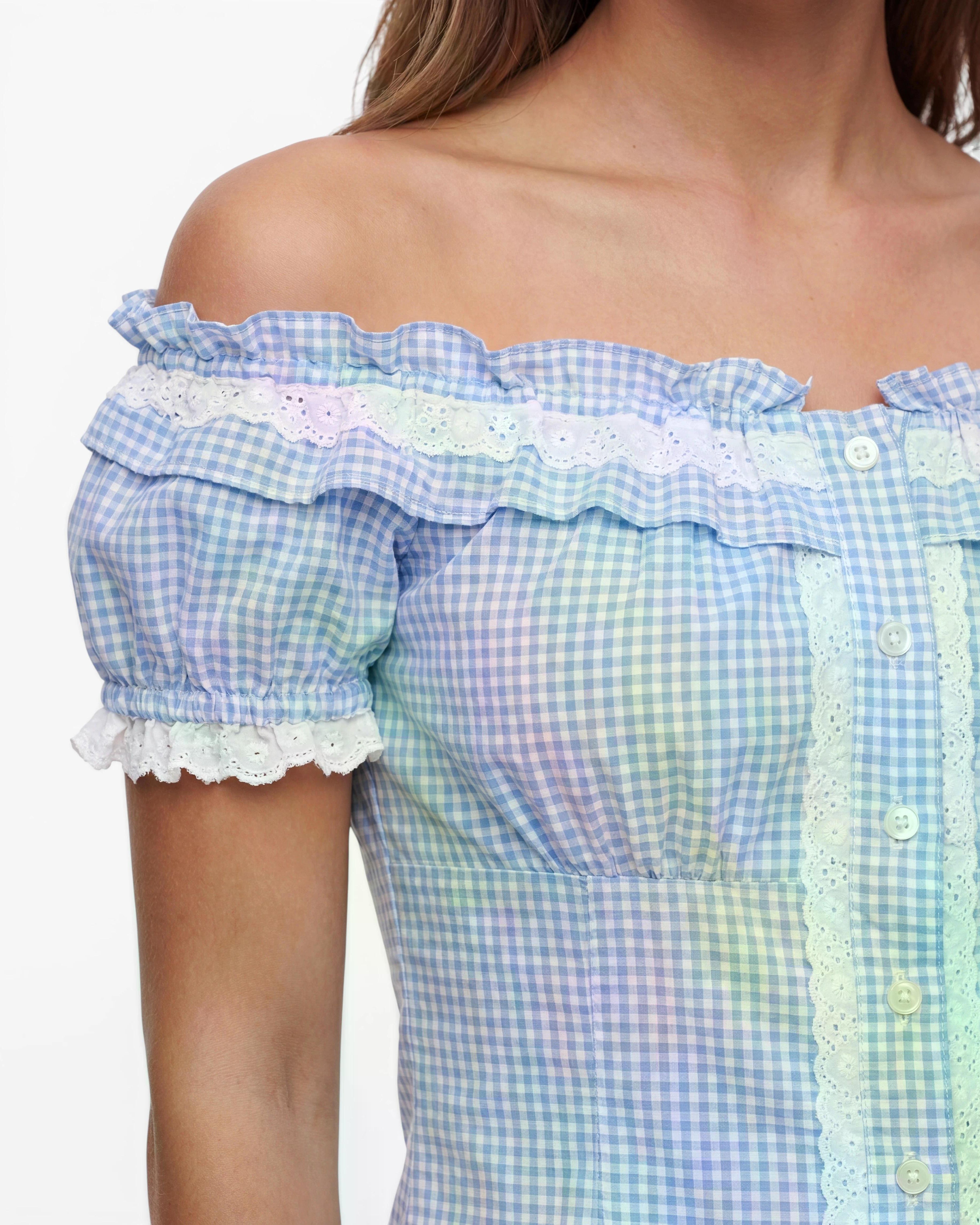 Trachtenbluse Laila blau weiß kariert mit Off Shoulder Ausschnitt