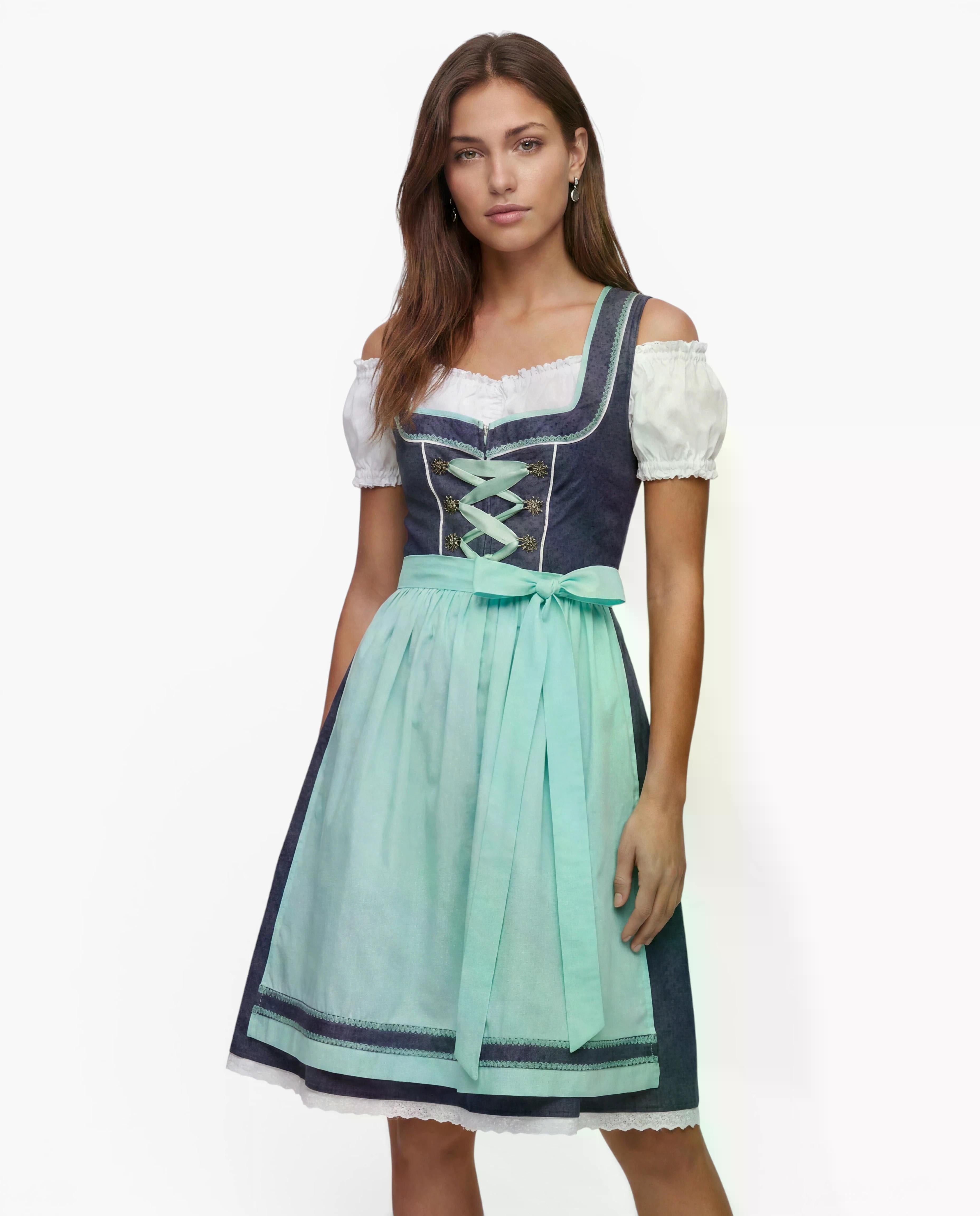 Model trägt Dirndl Clara in Mintgrün, Vorderansicht