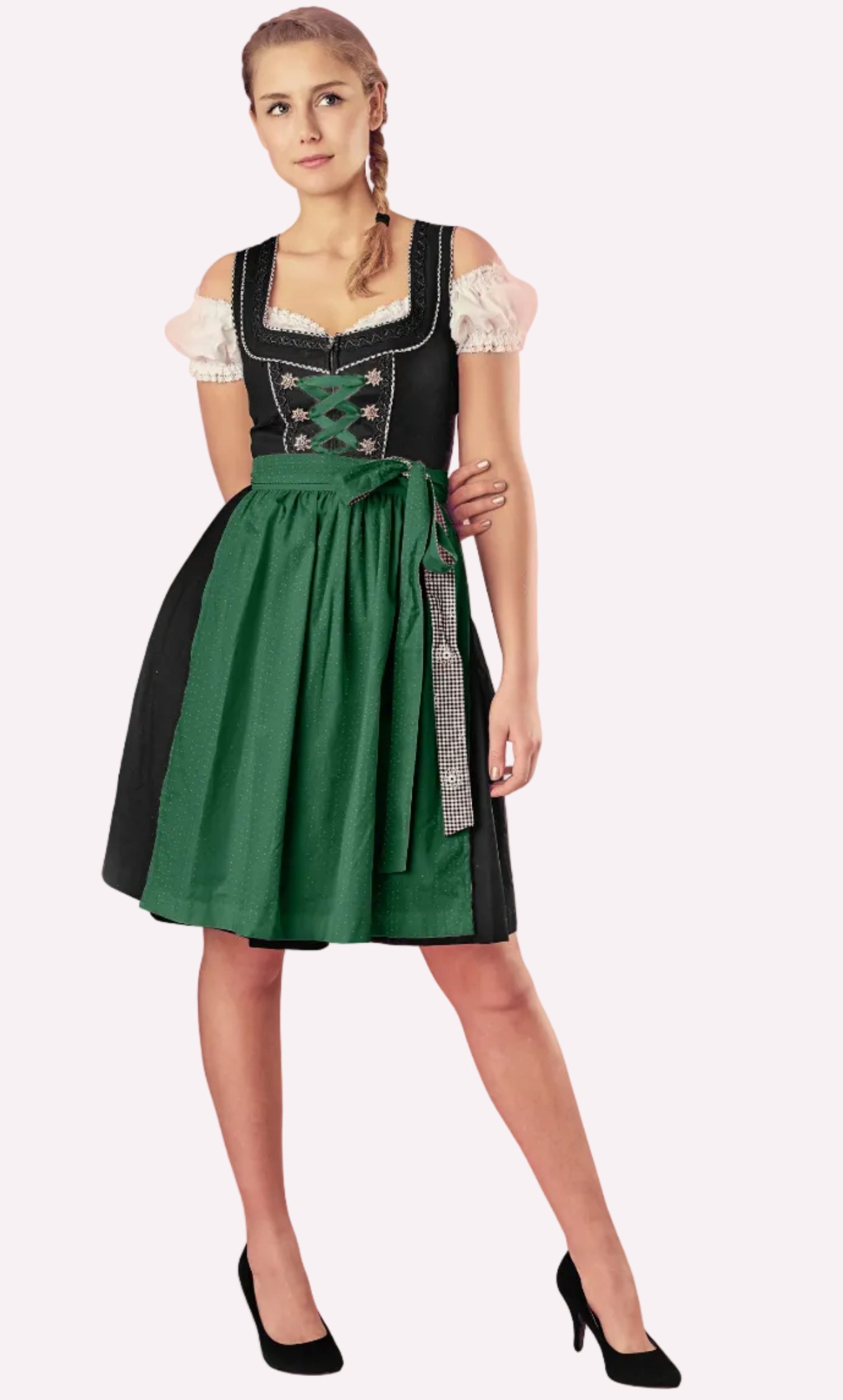 Dirndl Pia grün getragnen am Model