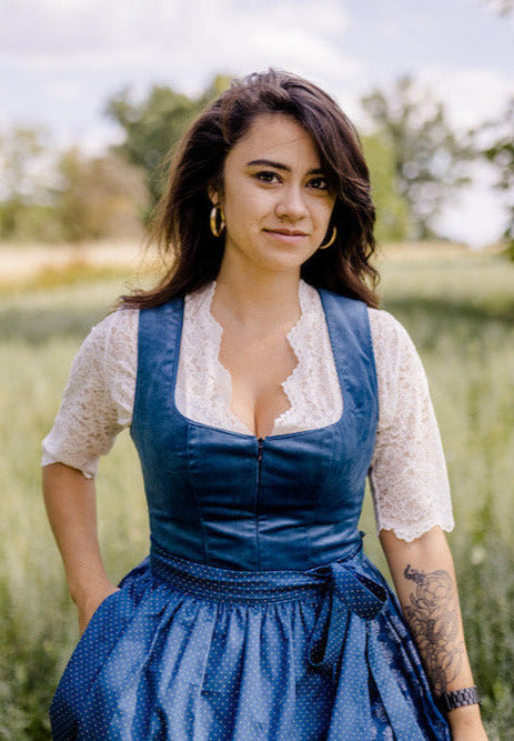 Dirndlbluse Beate mit Dirndl