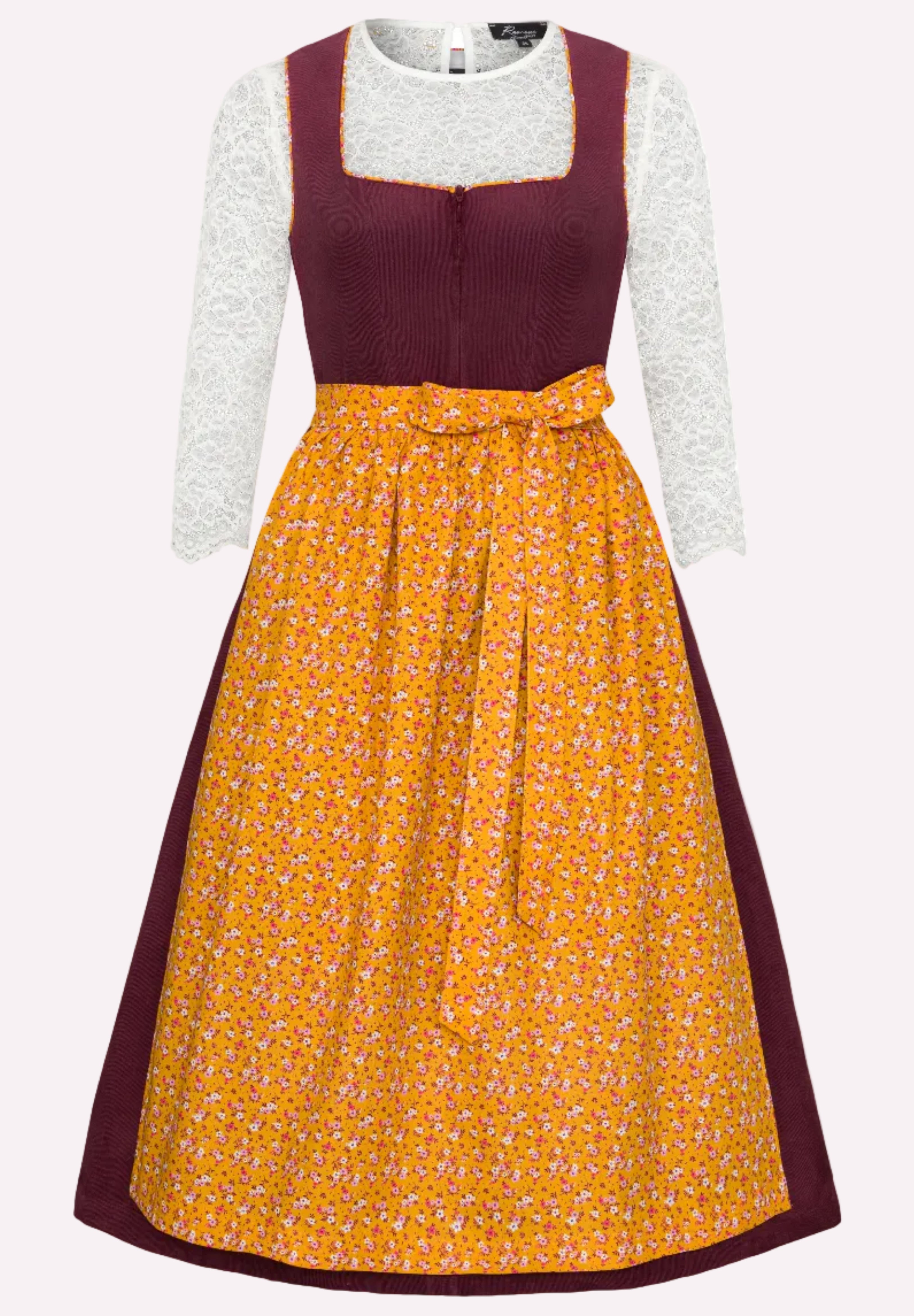 Dirndlbluse Jana im Dirndl