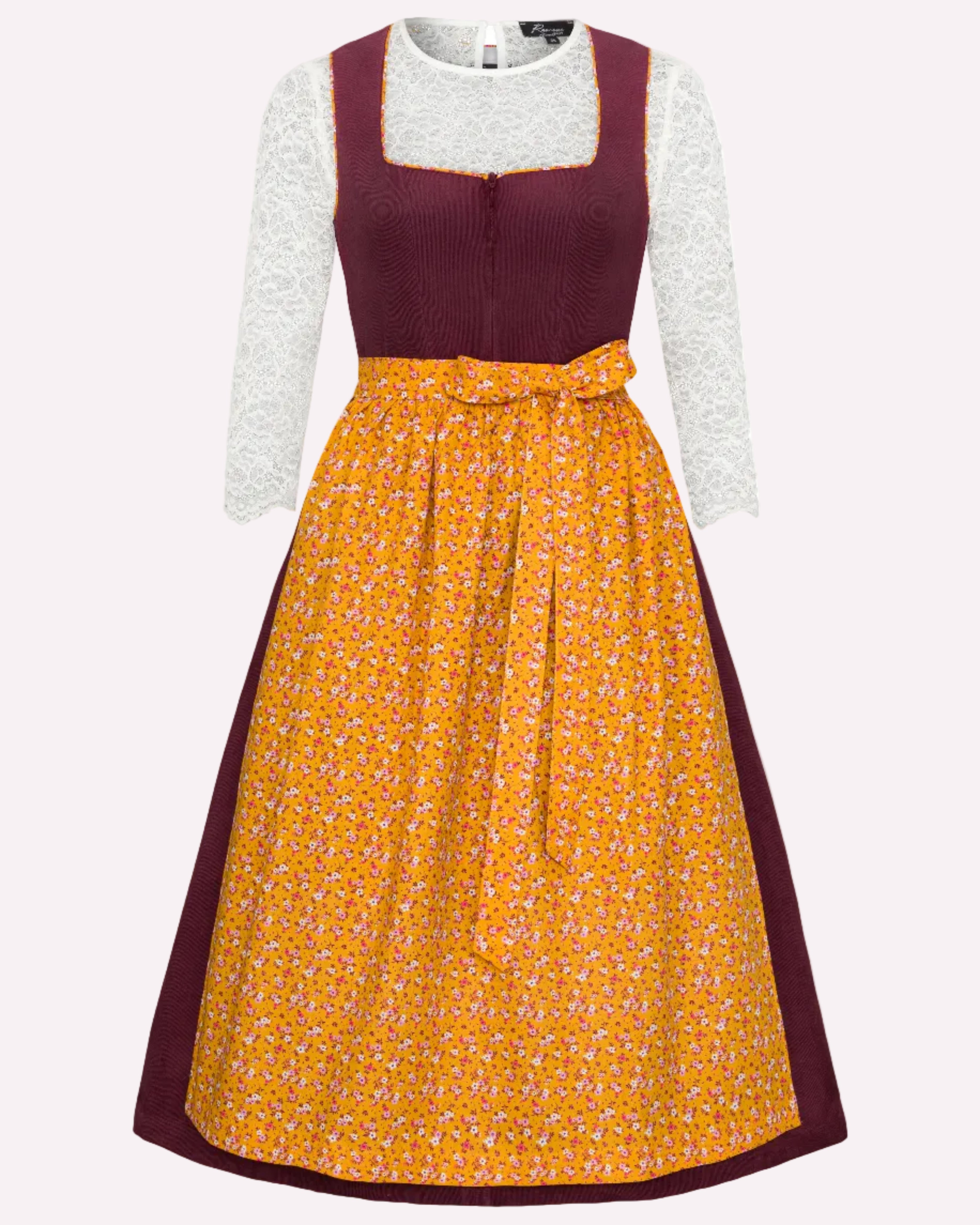 Dirndlbluse Jana im Dirndl