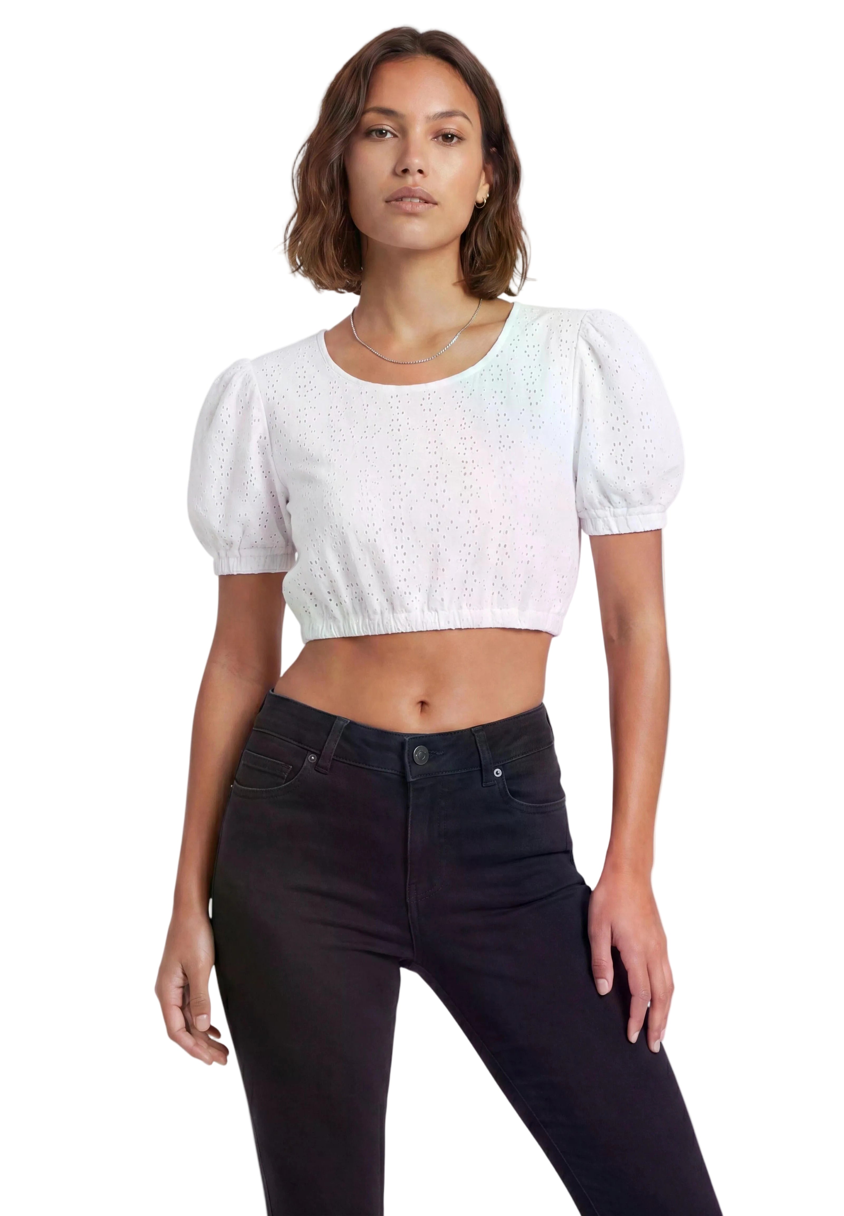 Dirndlbluse Sina am Model getragen