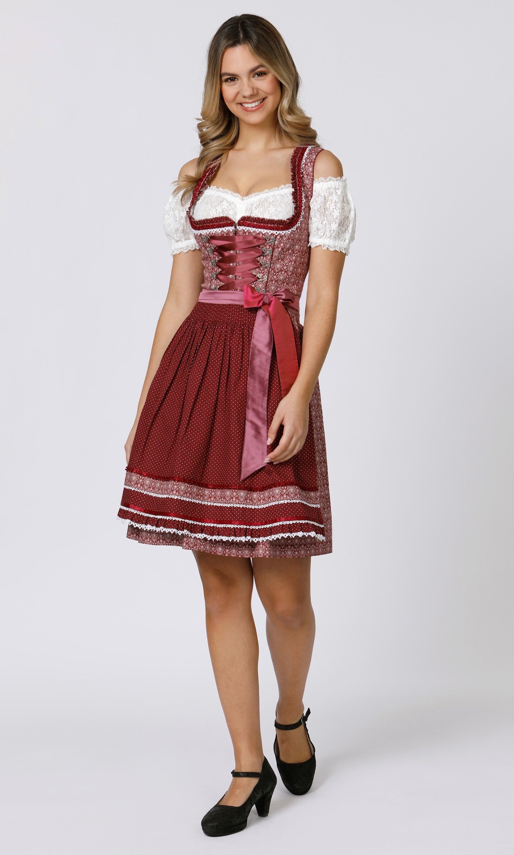 Dirndl Kim in Bordeaux, weitere Ansicht