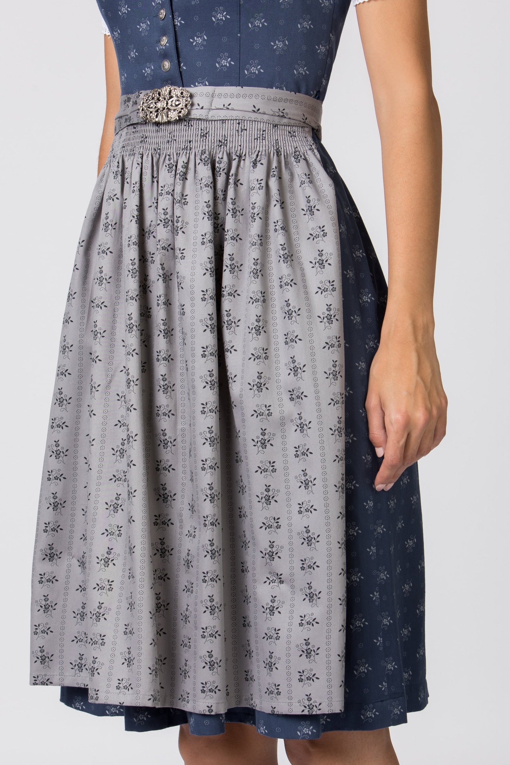 Detailaufnahme der Schürze vom Dirndl Amalie