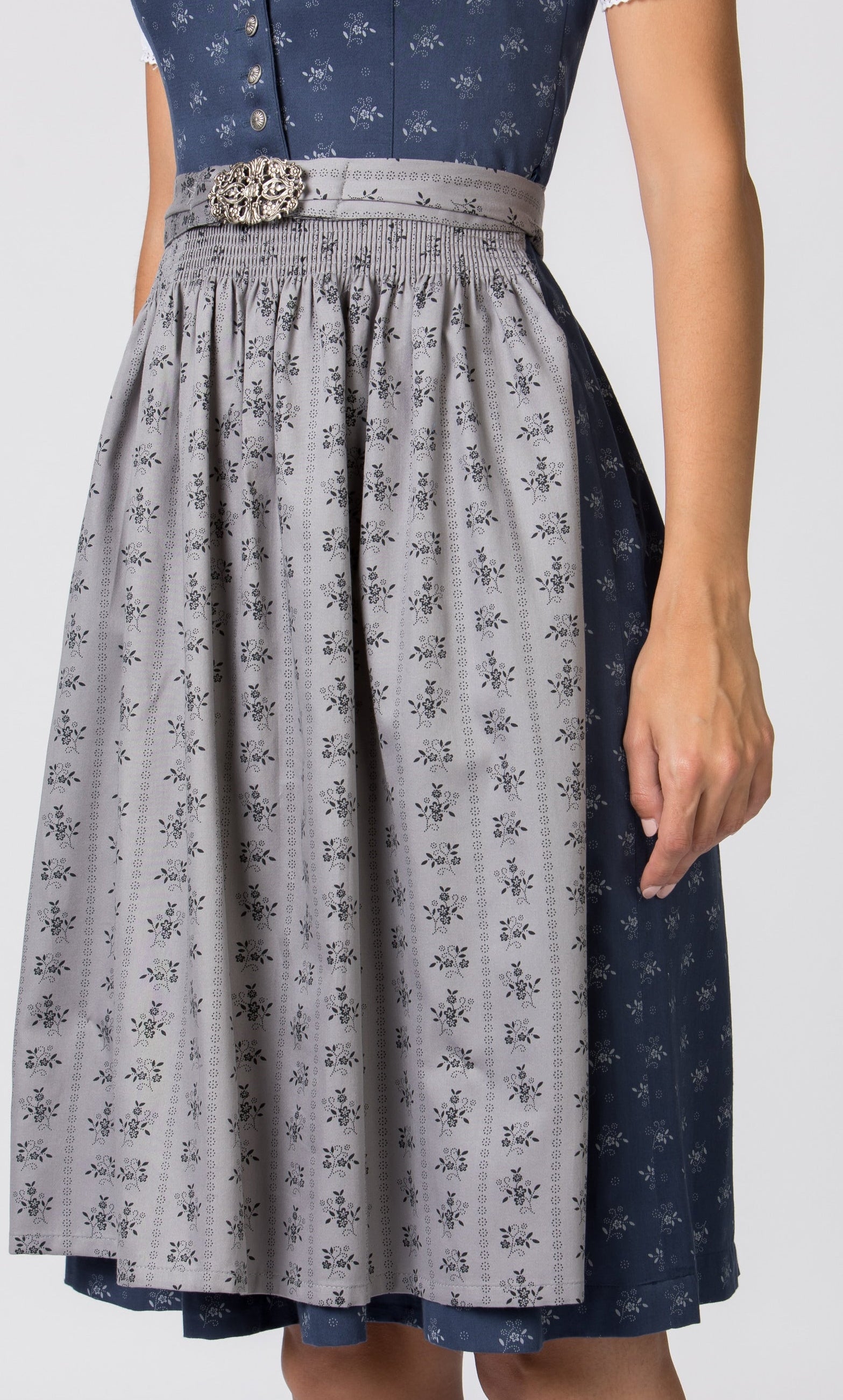 Detailaufnahme der Schürze vom Dirndl Amalie