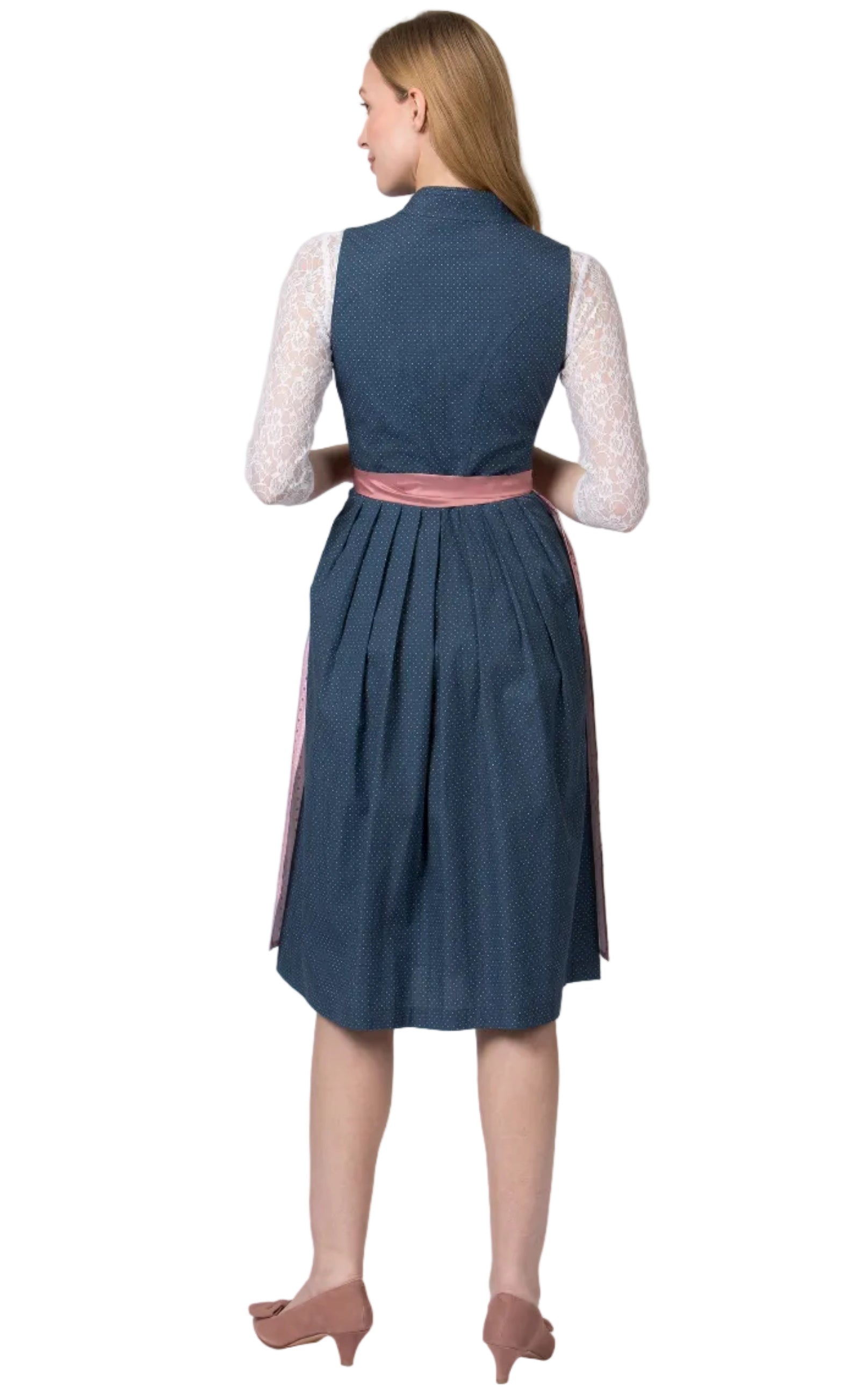 Model trägt Dirndl Marina, Rückansicht