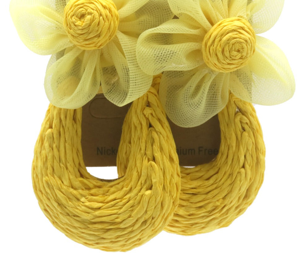 Statement-Ohrringe Blüte in Gelb – Lapeya