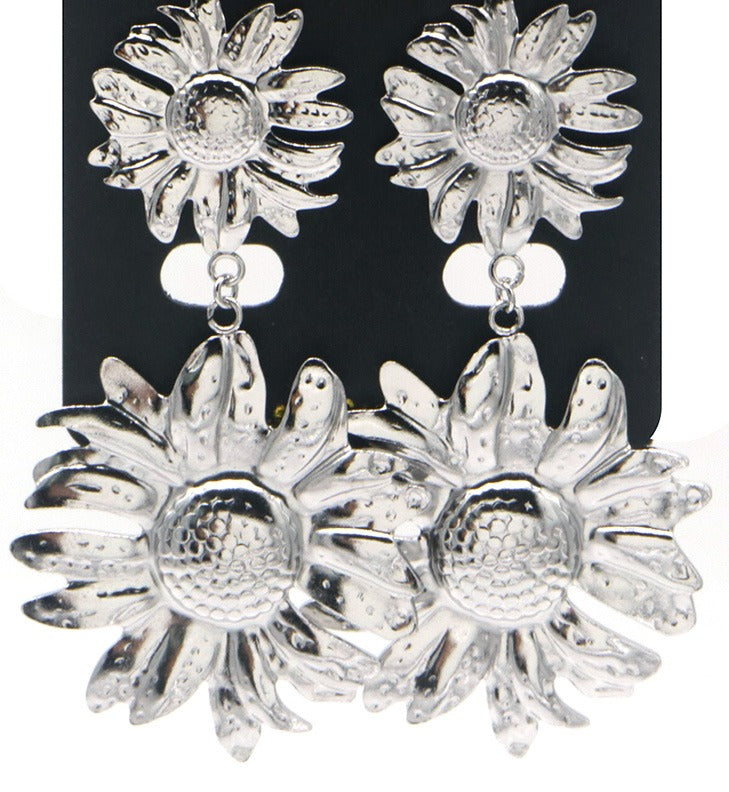 Edelstahl-Ohrringe Blüten in Silber, 5,5 cm – Lapeya
