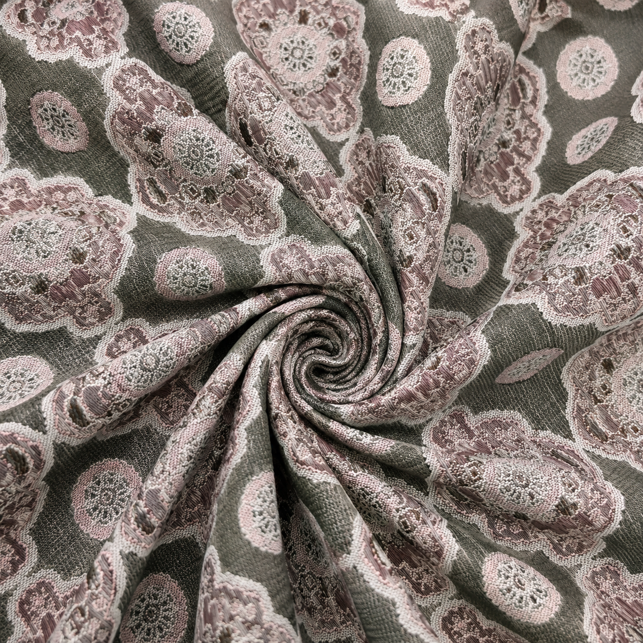 Jacquard-Trachtenstoff in Szene gesetzt