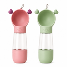 2-in-1 Hundetrinkflasche in Rosa und Grün nebeneinander