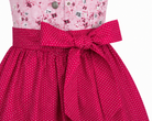 Detailaufnahme der Schürze vom Kinderdirndl Kiki
