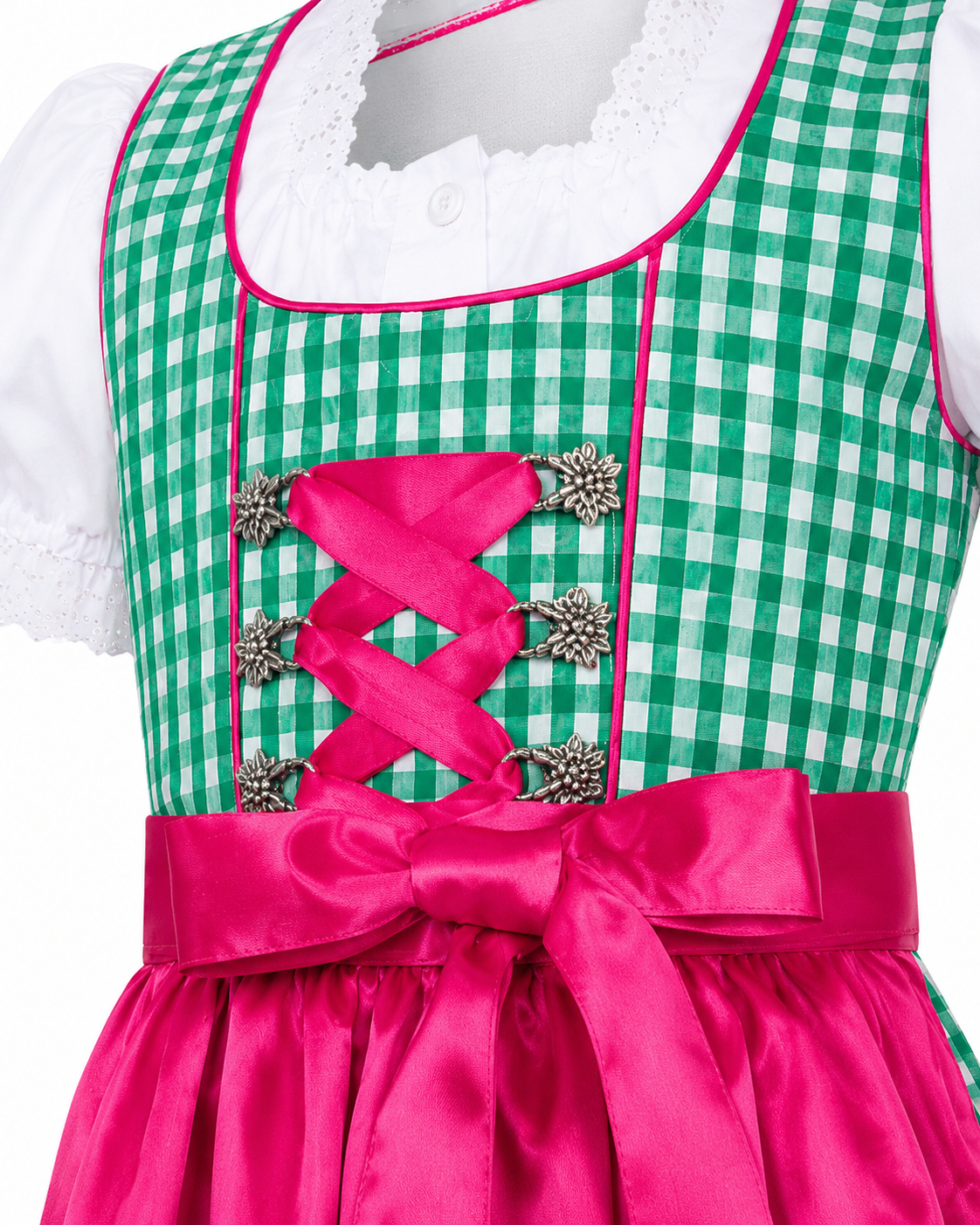 Detailaufnahme vom Oberteil des Kinderdirndl Mia grün