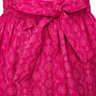 Detailaufnahme der Schürze vom Kinderdirndl Tami