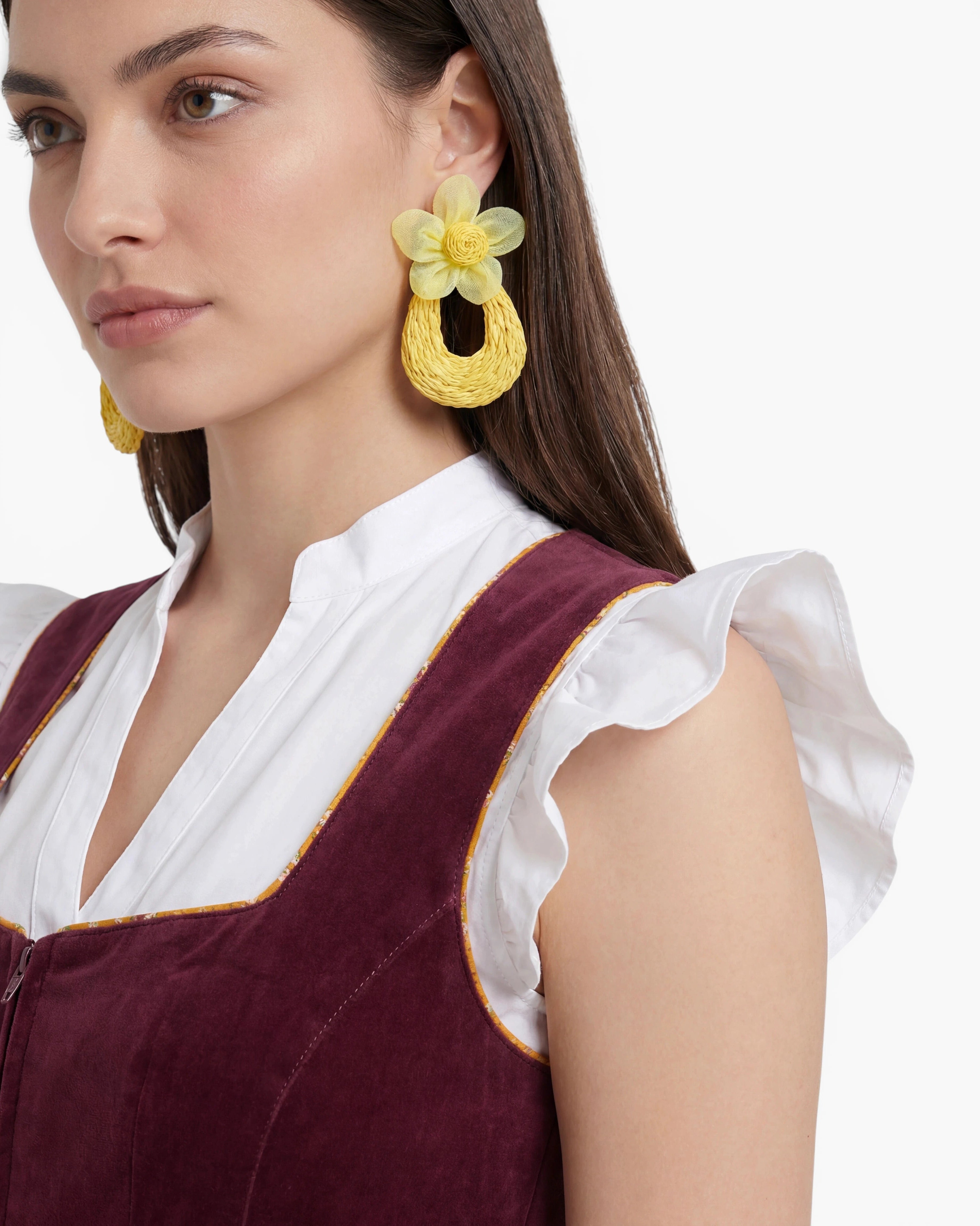 Dirndl Bridget Detailansicht Oberteil getragen