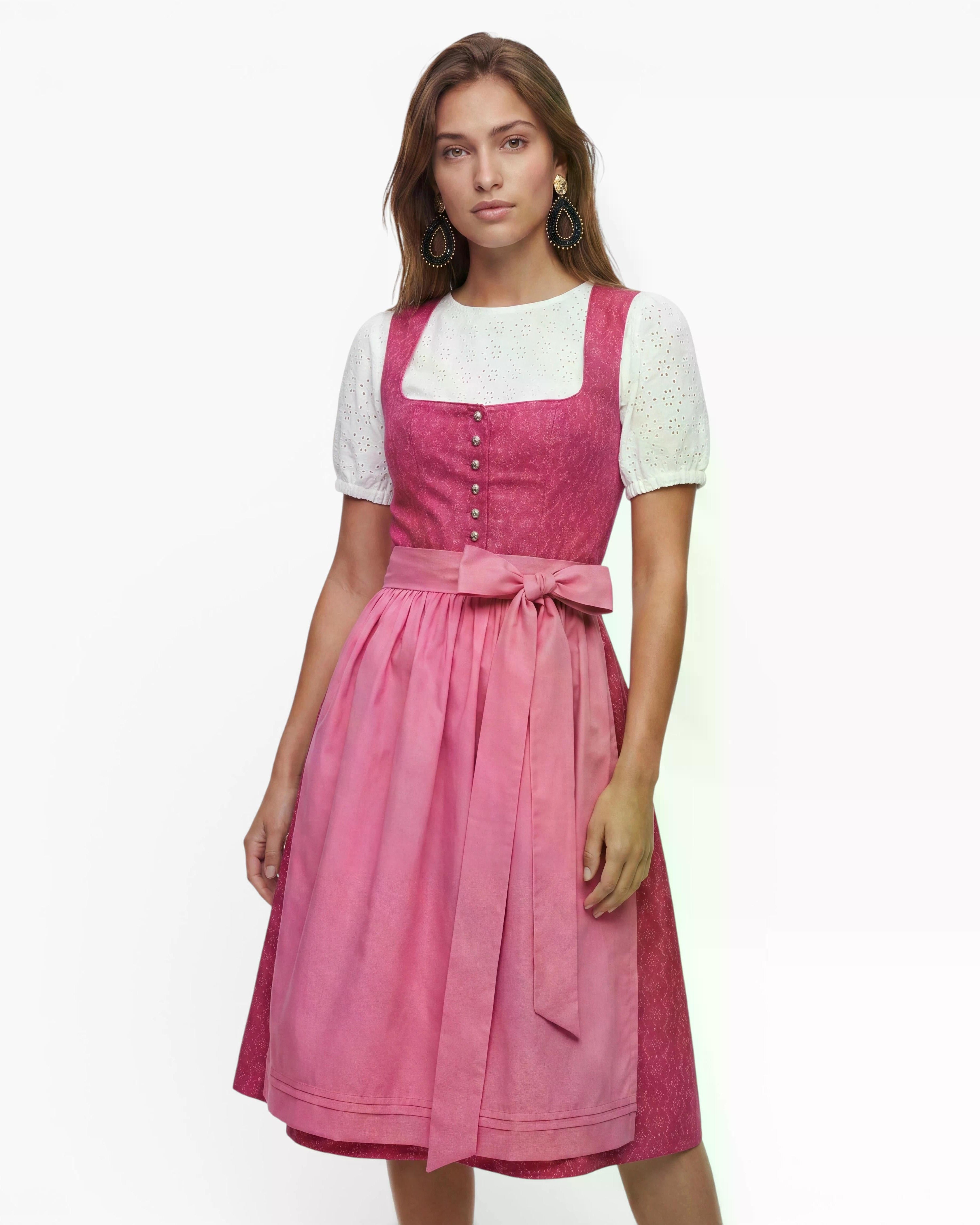 Dirndl Erika Frontansicht am Model