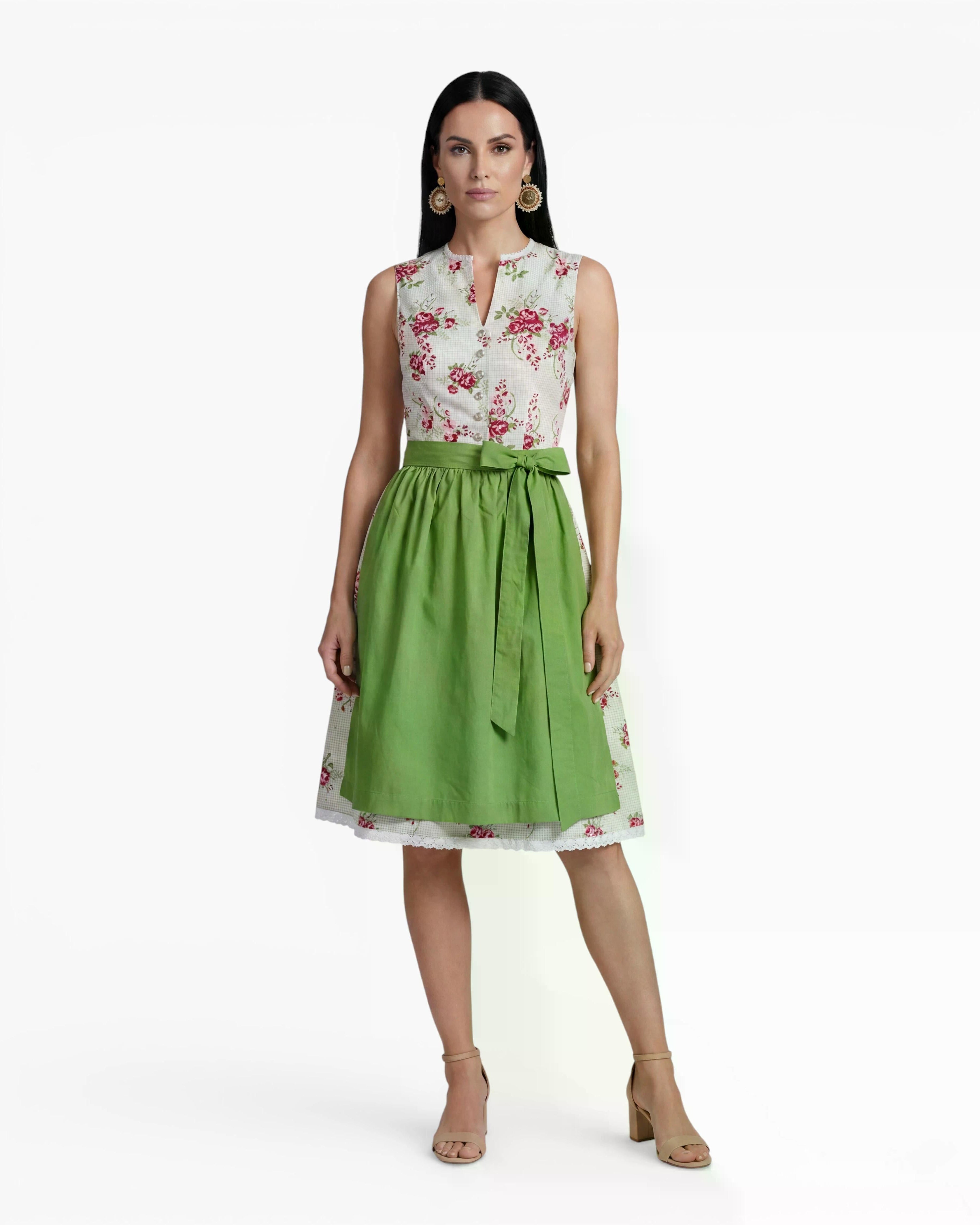 Dirndl Johanna am Model getragen