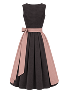 Dirndl Kathleen 70 cm aus dunkelgrauem Feincord mit altrosa Schürze – Ansicht 2
