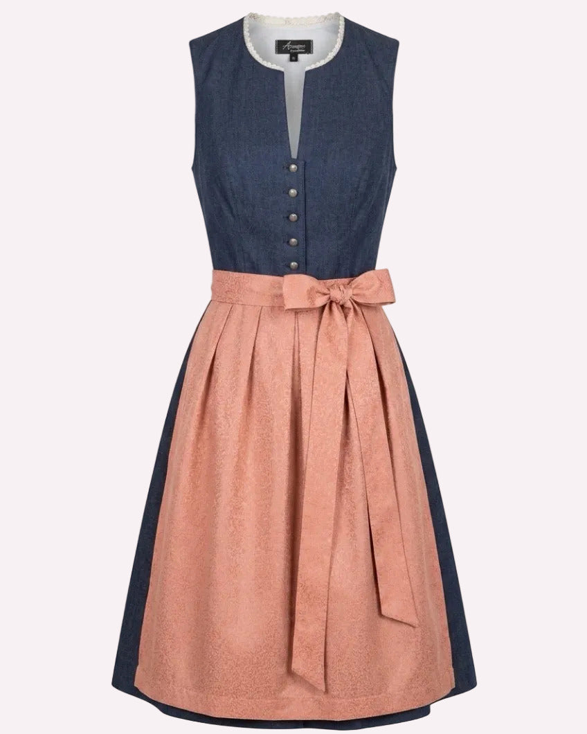 Dirndl Mercedes im Jeanslook mit apricotfarbener Schürze