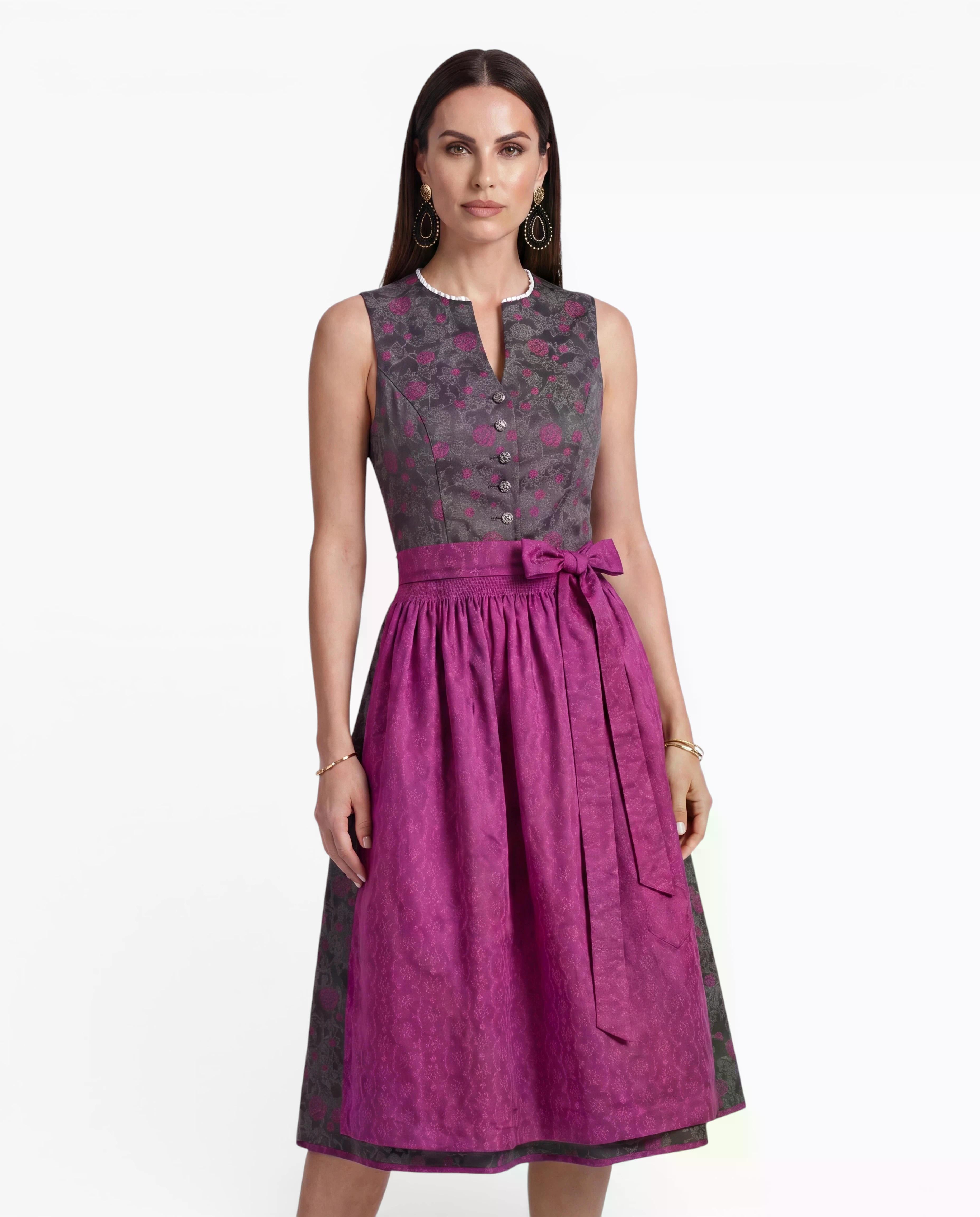 Dirndl Nadja Detailansicht Oberteil am Model