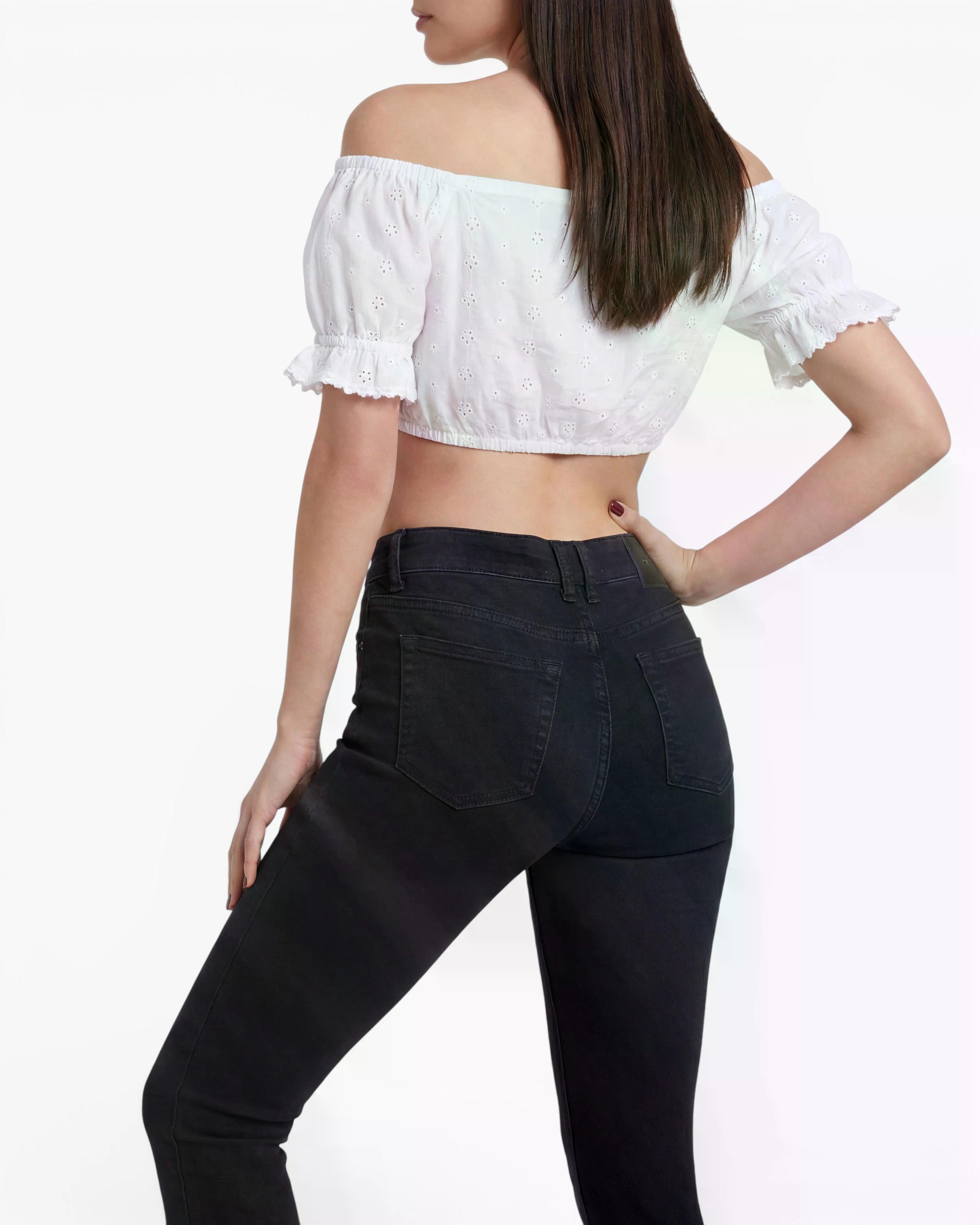 Dirndlbluse Laura Weiß mit Lochstickerei und Puffärmeln back