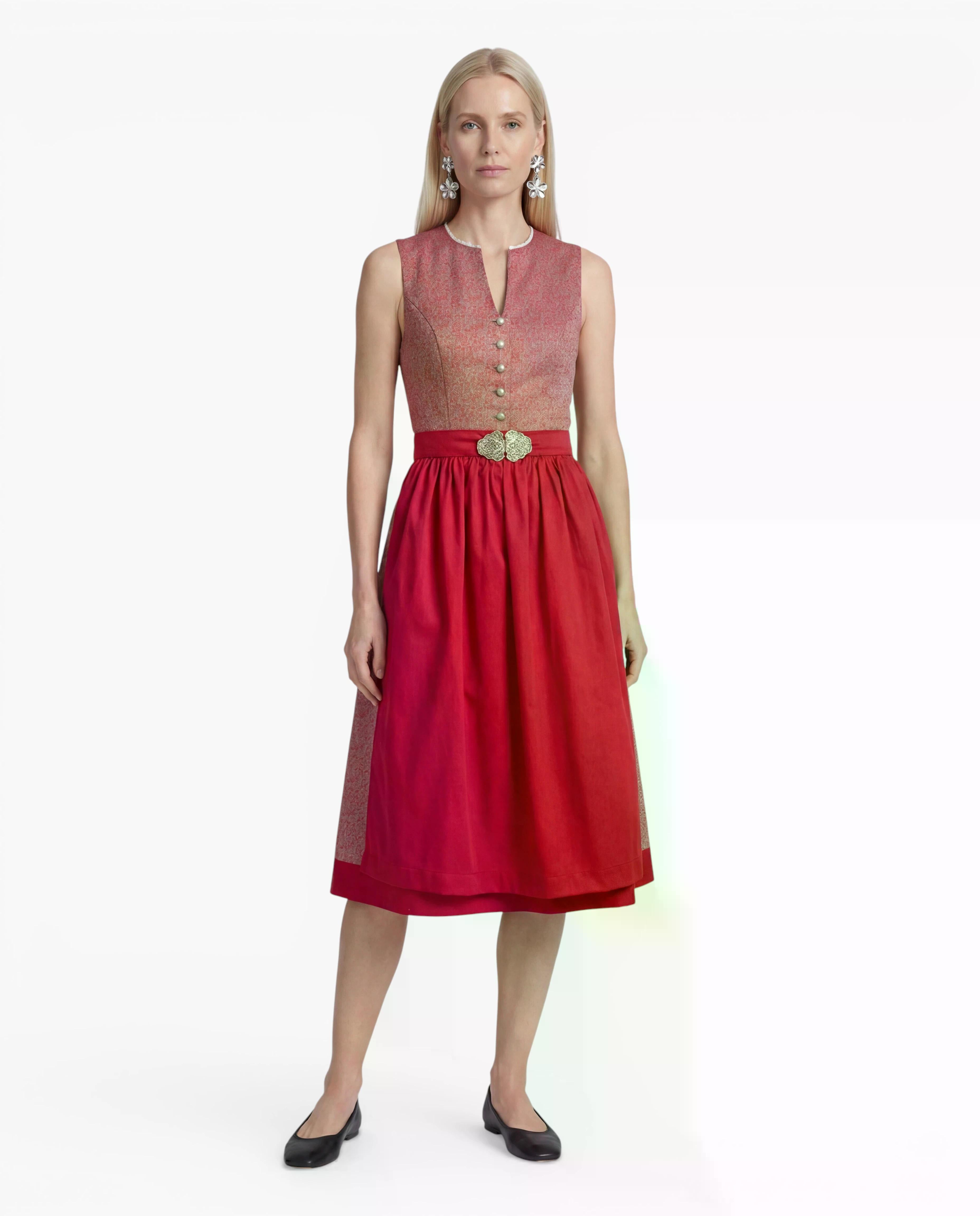Model trägt Dirndl Sana mit roter Schürze, Vorderansicht