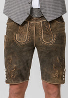 Trachtenlederhose Lewis in Nuss gespeckt, Detail der Stickerei
