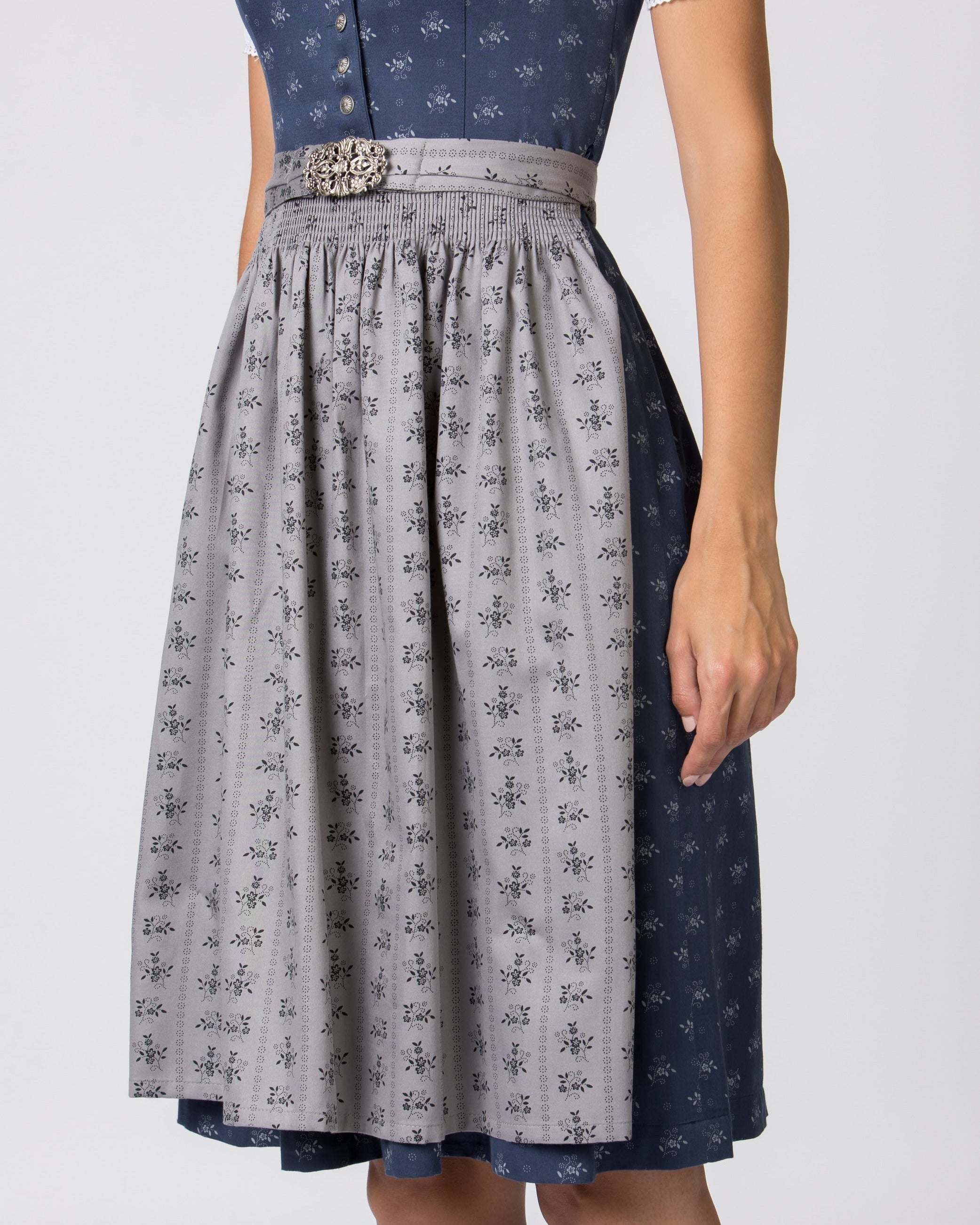 Detailaufnahme der Schürze vom Dirndl Amalie